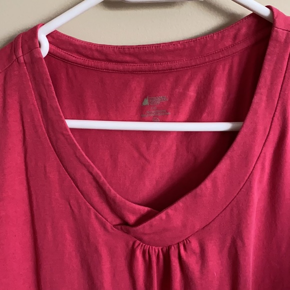 2/$24 Salmon pink MEC tshirt - Picture 4 of 7